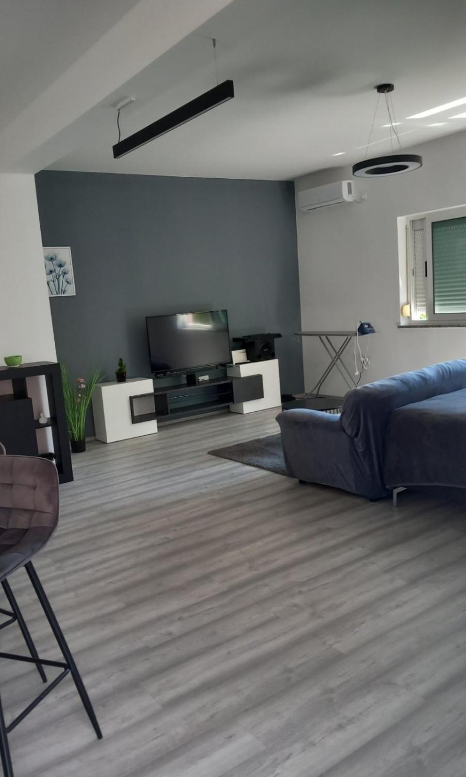 Ani Apartment *